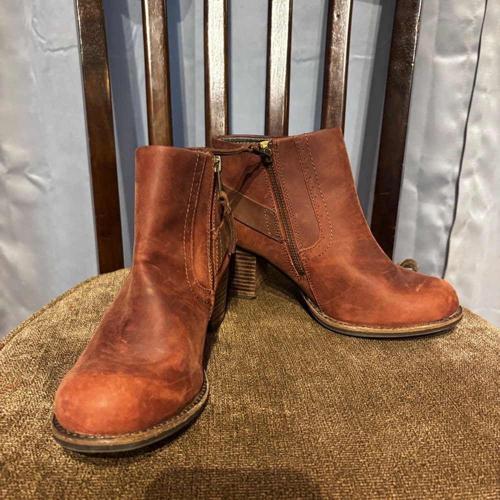 Caterpillar Women's Tan Ankle Booties